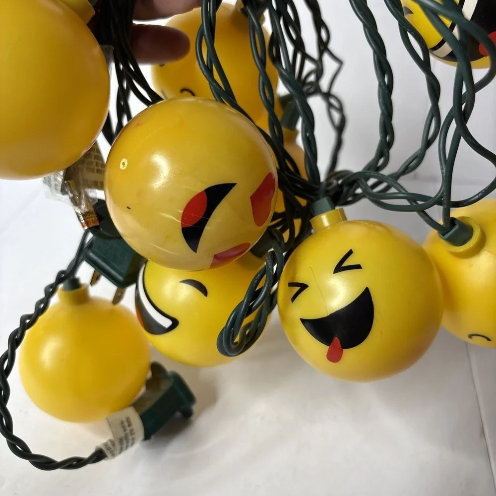 Holiday Time Emoji Smiley‎ Smile Face String Lights -10 Lights Indoor/Outdoor